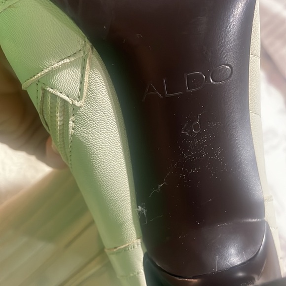 Vintage Aldo Booties - Picture 3 of 3